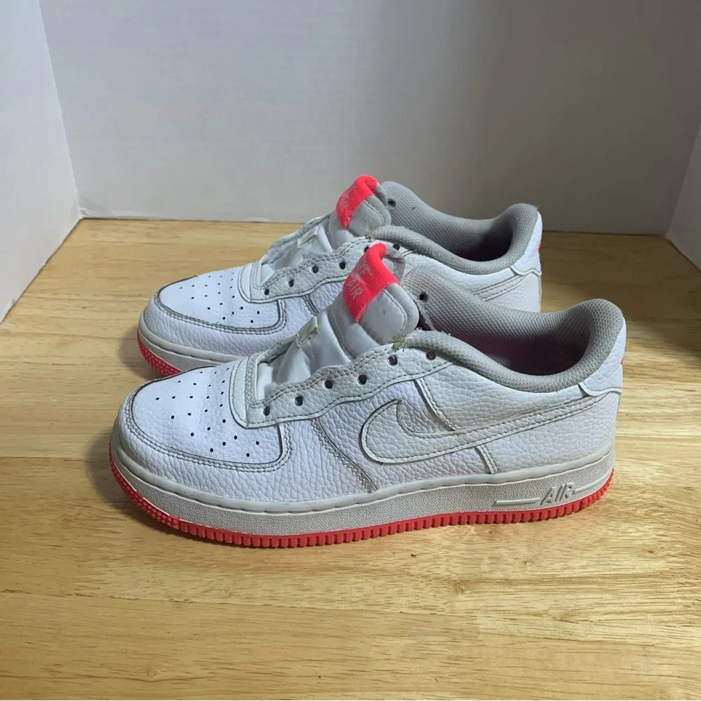 Nike Air Force 1 Low '07, White / Pink ‎ Size 4Y # A02298-101